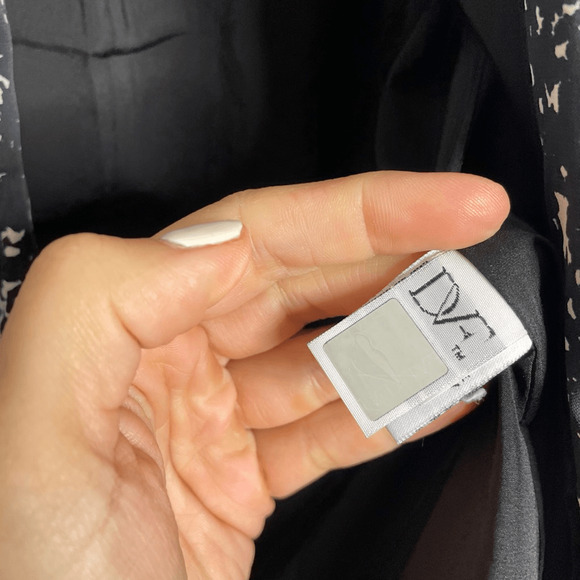 DIANE VON FURSTENBERG Vint Galaxy 100% silk Crepe blazer black womens 2 - Picture 6 of 9